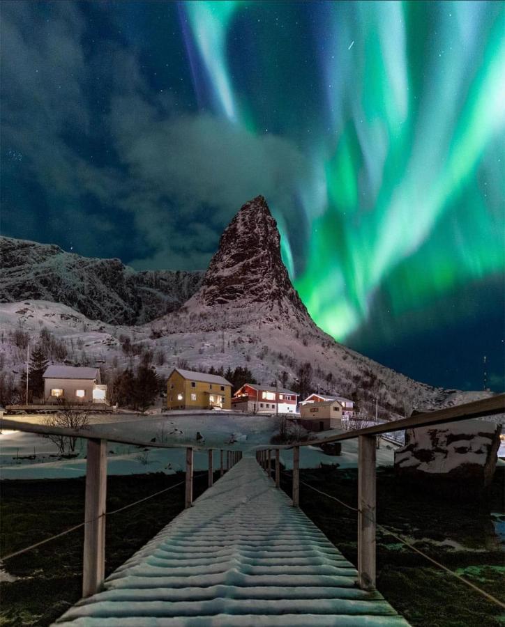 Reine Retro Villa - Cozy Villa With A Fantastic View Bagian luar foto