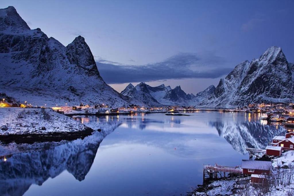 Reine Retro Villa - Cozy Villa With A Fantastic View Bagian luar foto