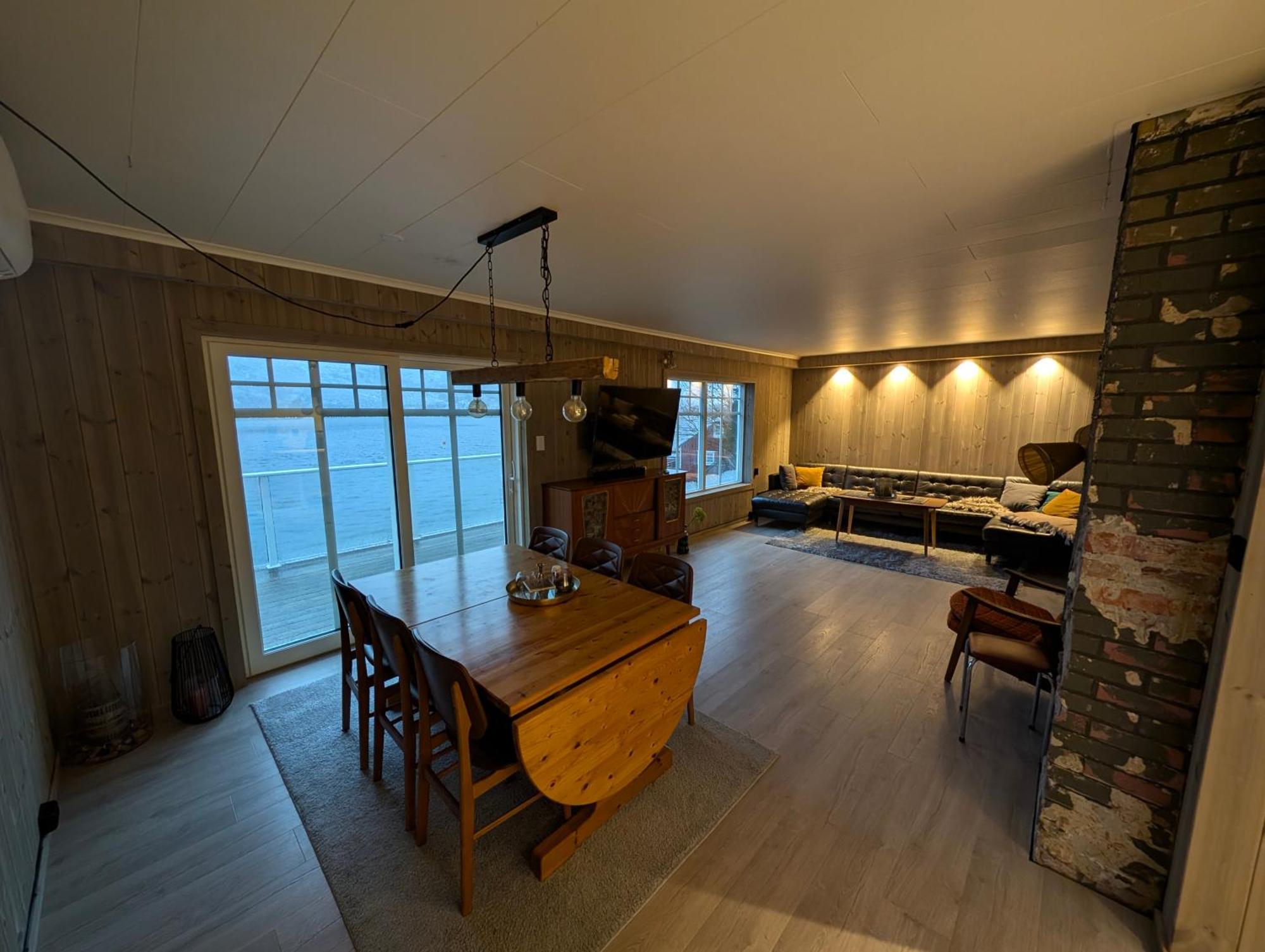 Reine Retro Villa - Cozy Villa With A Fantastic View Bagian luar foto
