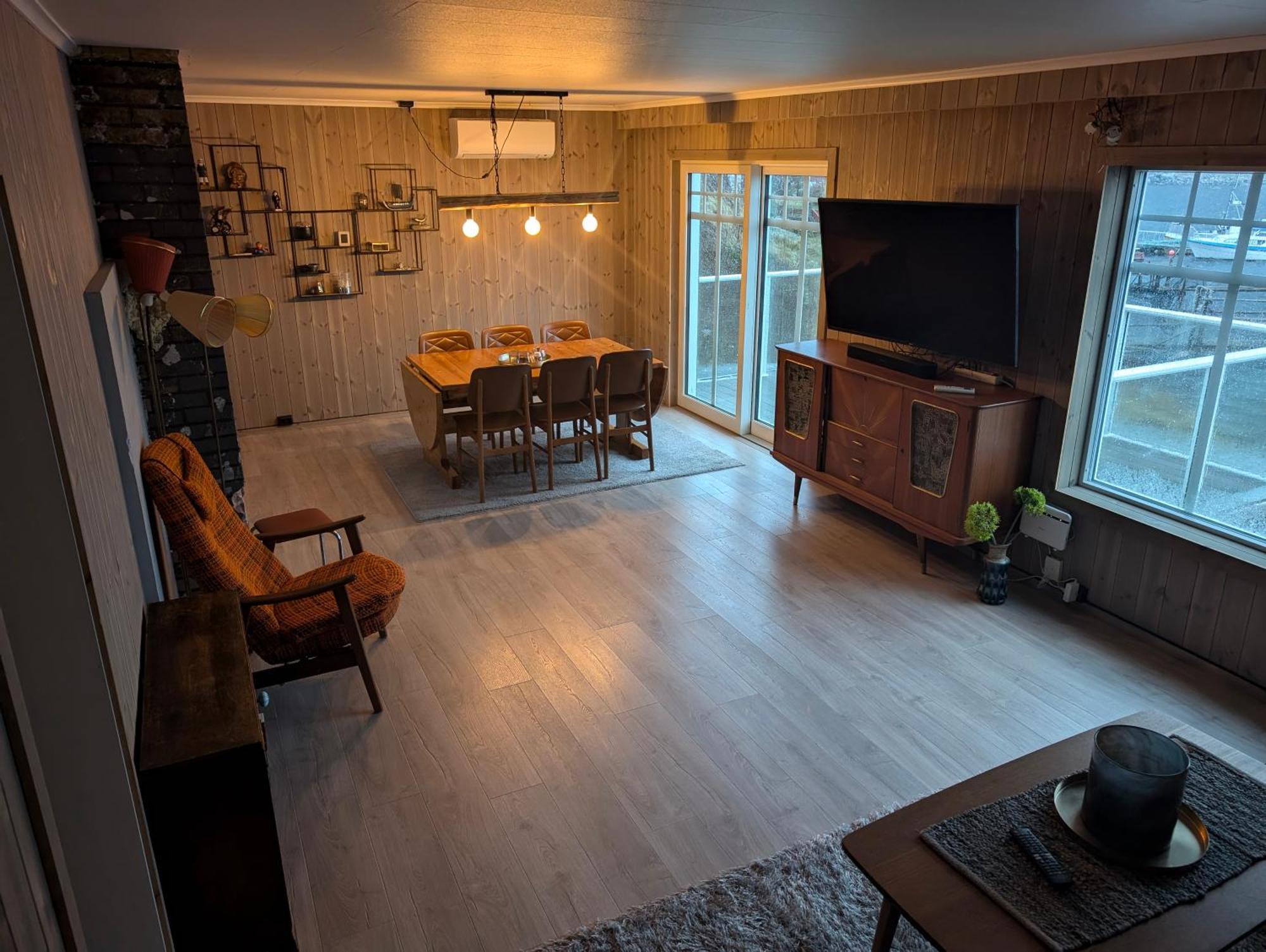 Reine Retro Villa - Cozy Villa With A Fantastic View Bagian luar foto