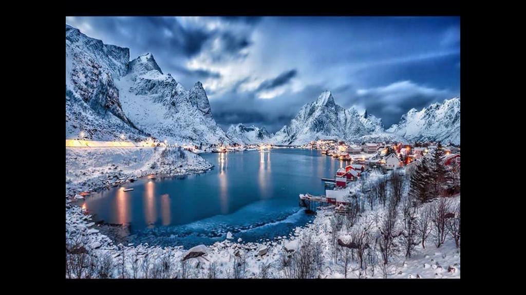 Reine Retro Villa - Cozy Villa With A Fantastic View Bagian luar foto