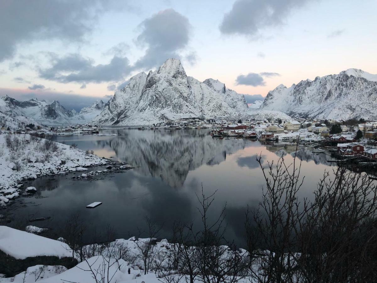 Reine Retro Villa - Cozy Villa With A Fantastic View Bagian luar foto
