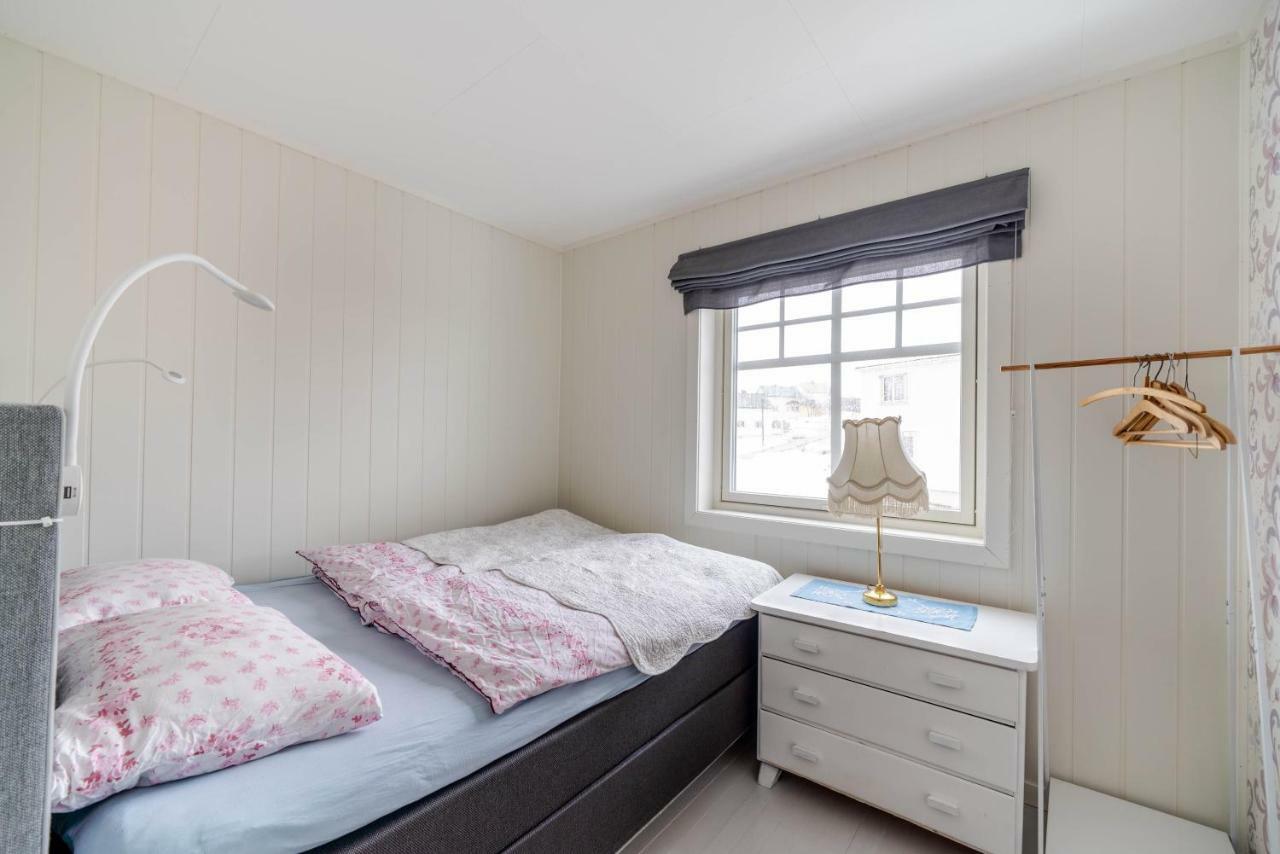 Reine Retro Villa - Cozy Villa With A Fantastic View Bagian luar foto